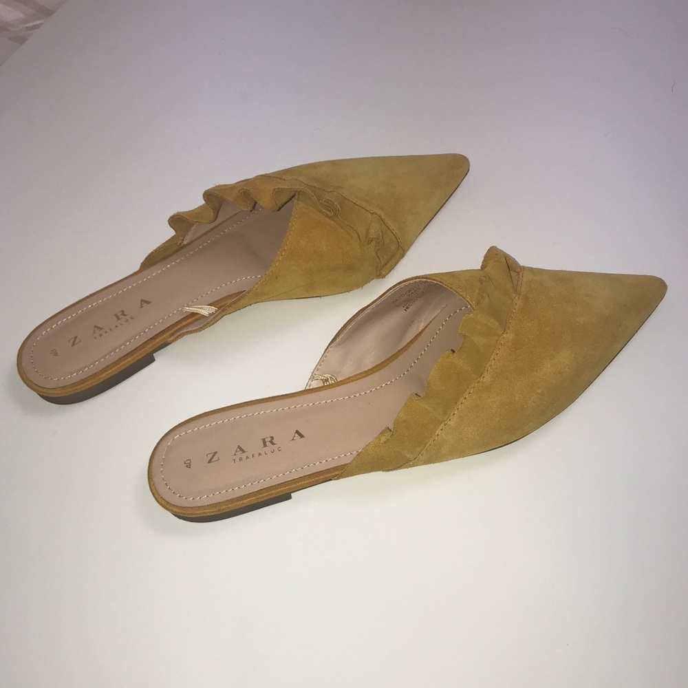 ZARA SUEDE MUSTARD MULES WITH FRILLS - Picture 3 of 9